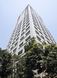 ルネ新宿御苑タワー