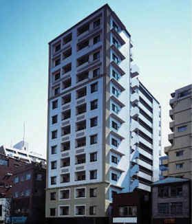 フィットエル駒形